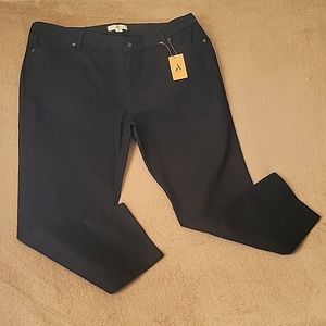 Amazon Black Stretch Denim Jeans - Size 18